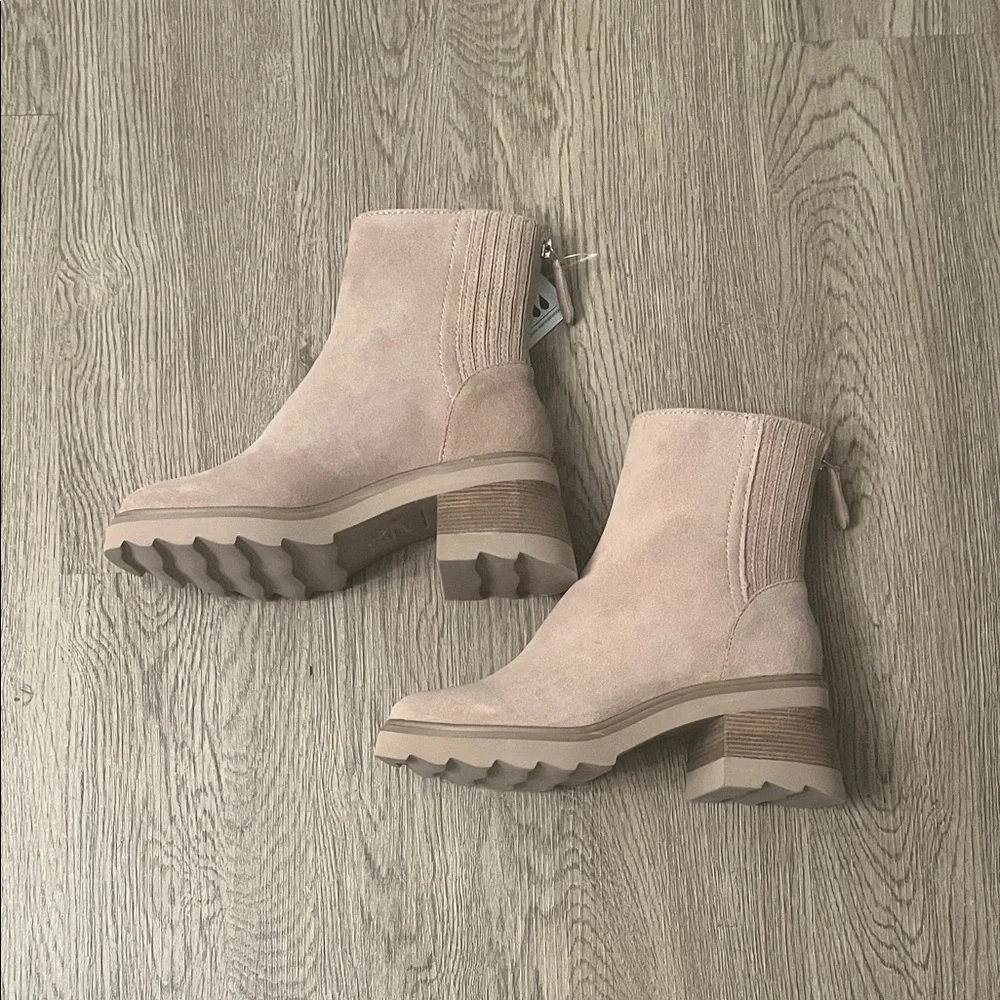 Dolce Vita Tan Ankle Booties - Picture 3 of 8